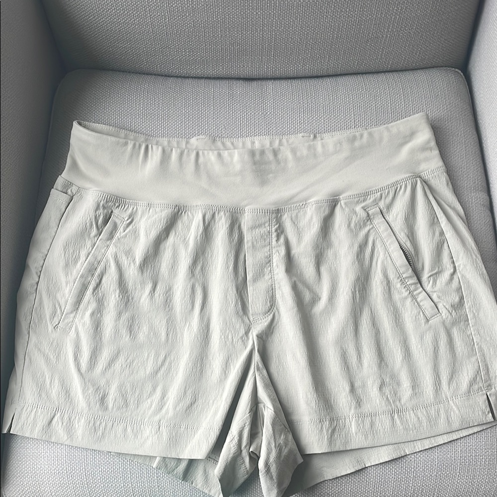 Athleta Cream High Waist Shorts Lightweight Casual